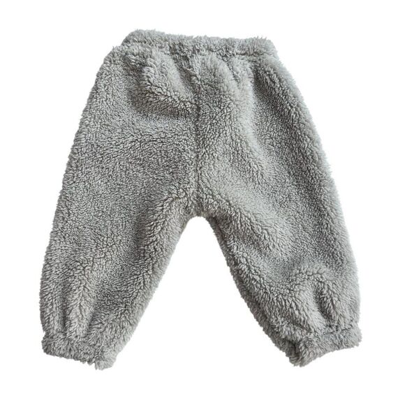 NWT! Rylee + Cru Relaxed Sherpa Sweatpants in Pewter Size 3-6M - Picture 4 of 4